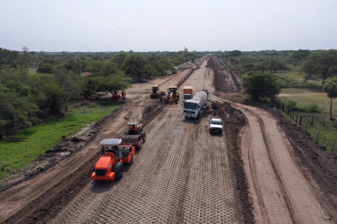En progreso - Obras de Pavimentación Tipo Asfalto de Tramos de Vías Vecinales en el Departamento de Neembucu 10